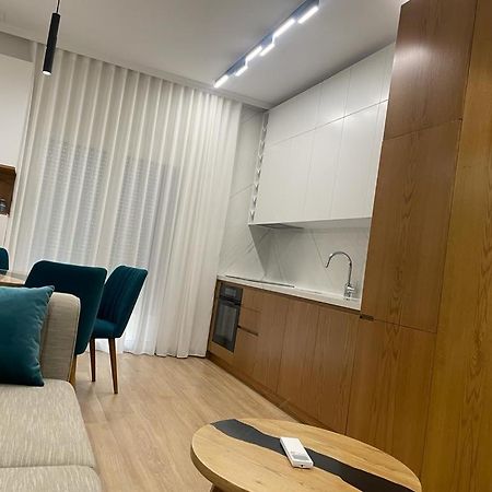 City Center Apartment Kafe Flora ティラナ エクステリア 写真