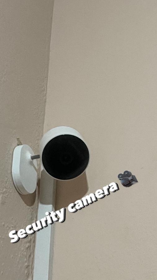 City Center Apartment Kafe Flora ティラナ エクステリア 写真